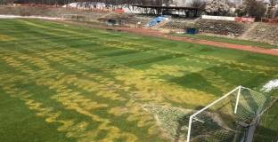 Вандали разрушиха терена на стадион Левски-Раковски